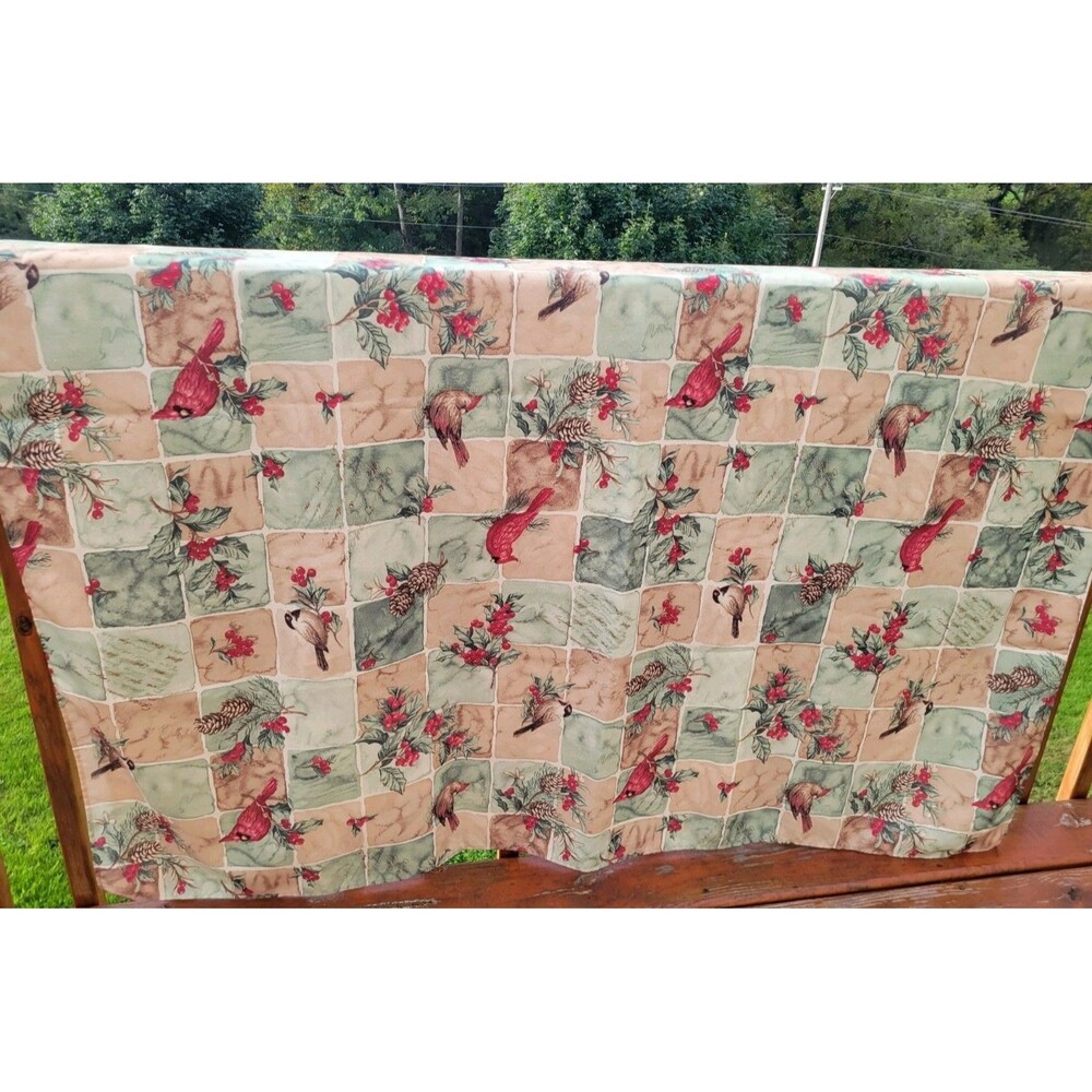 Tablecloth Rectangle Cardinals Birds Holly Berries 120" x 59" w/ 3 napkins